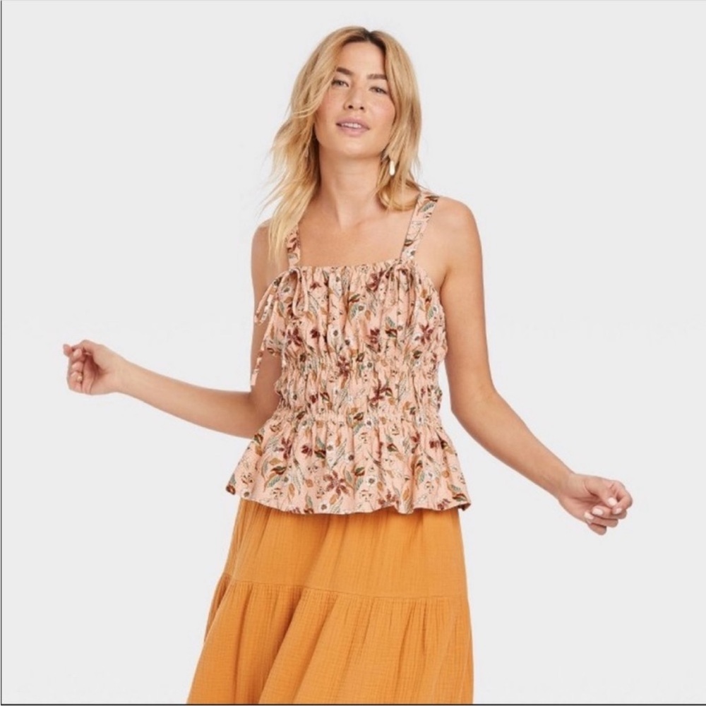Universal Thread floral tank blouse size Small